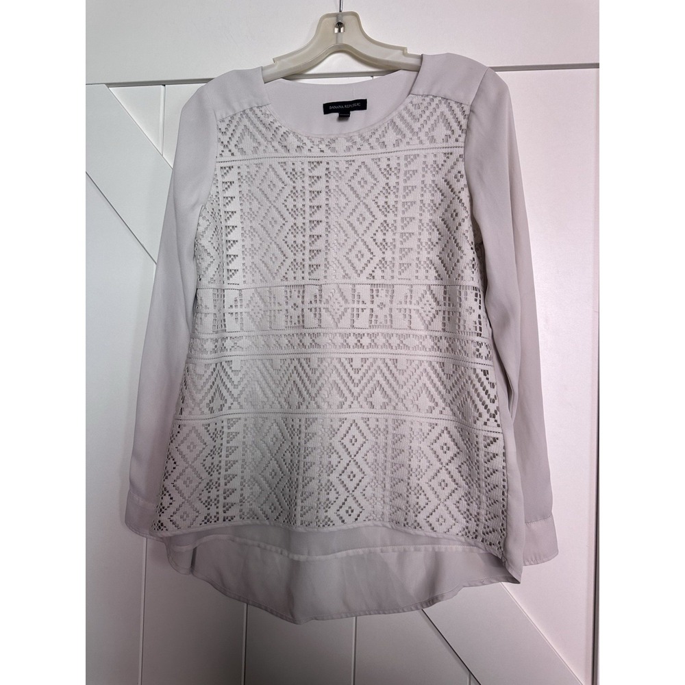 Banana Republic Cream Lace Front Long Sleeved Hi-low Blouse Lined Size‎ XS